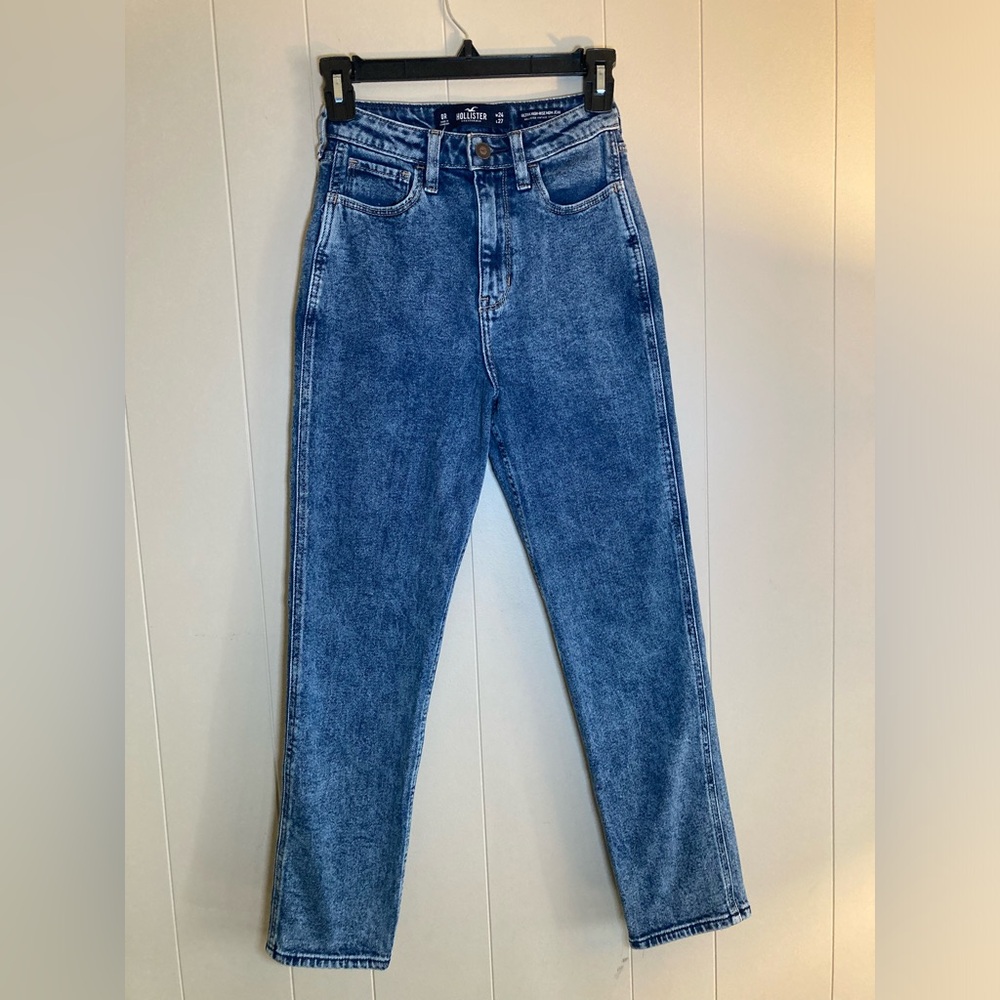 Hollister Women’s Ultra High Rise Mom Jean 0R
